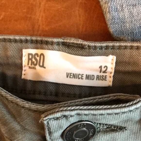 RSQ Venice Mid Rise Girls Short - Picture 3 of 3